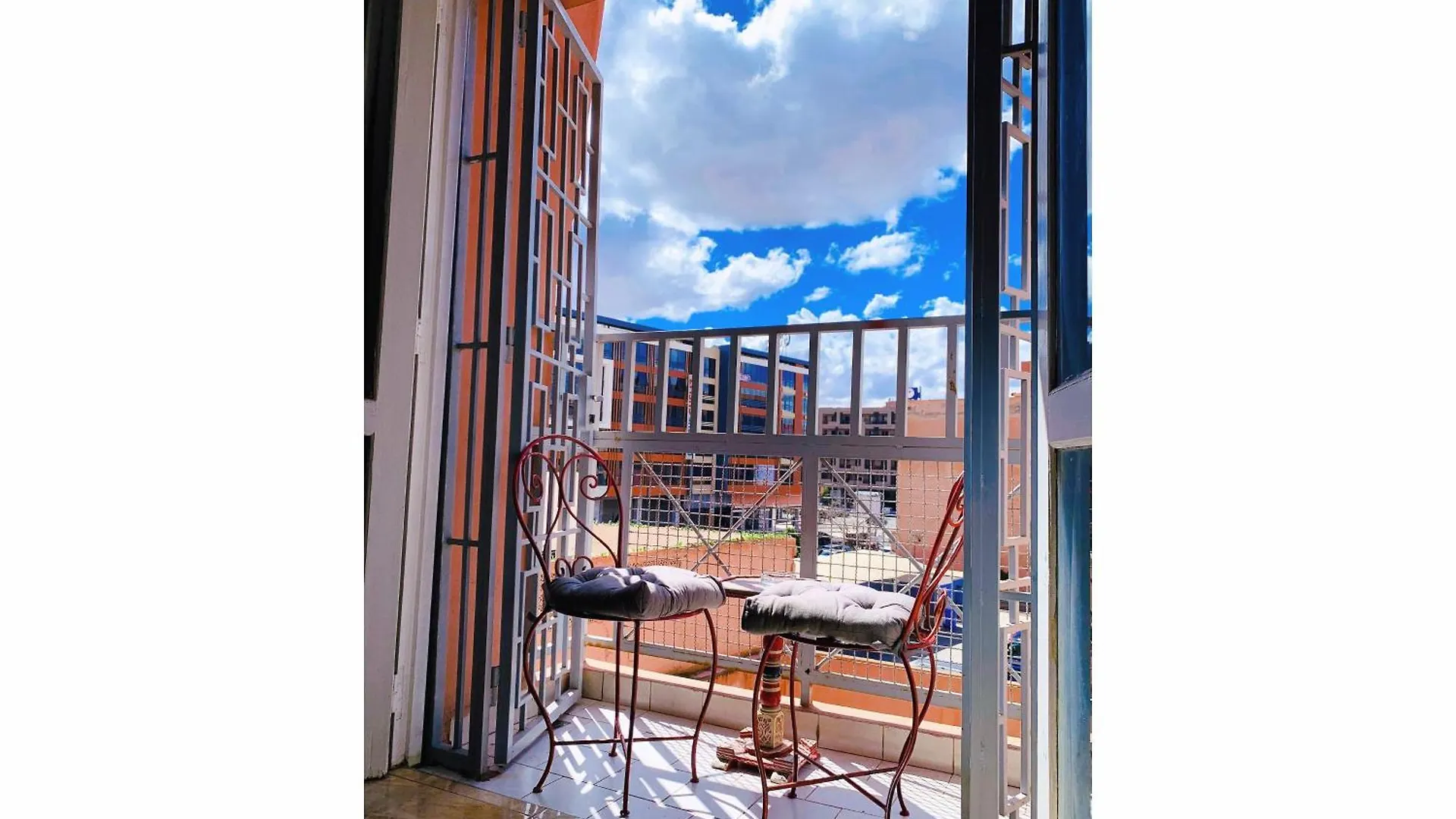 Grand Appartment In Gueliz Centre Marrakech Firdaouse1 Marrakesh